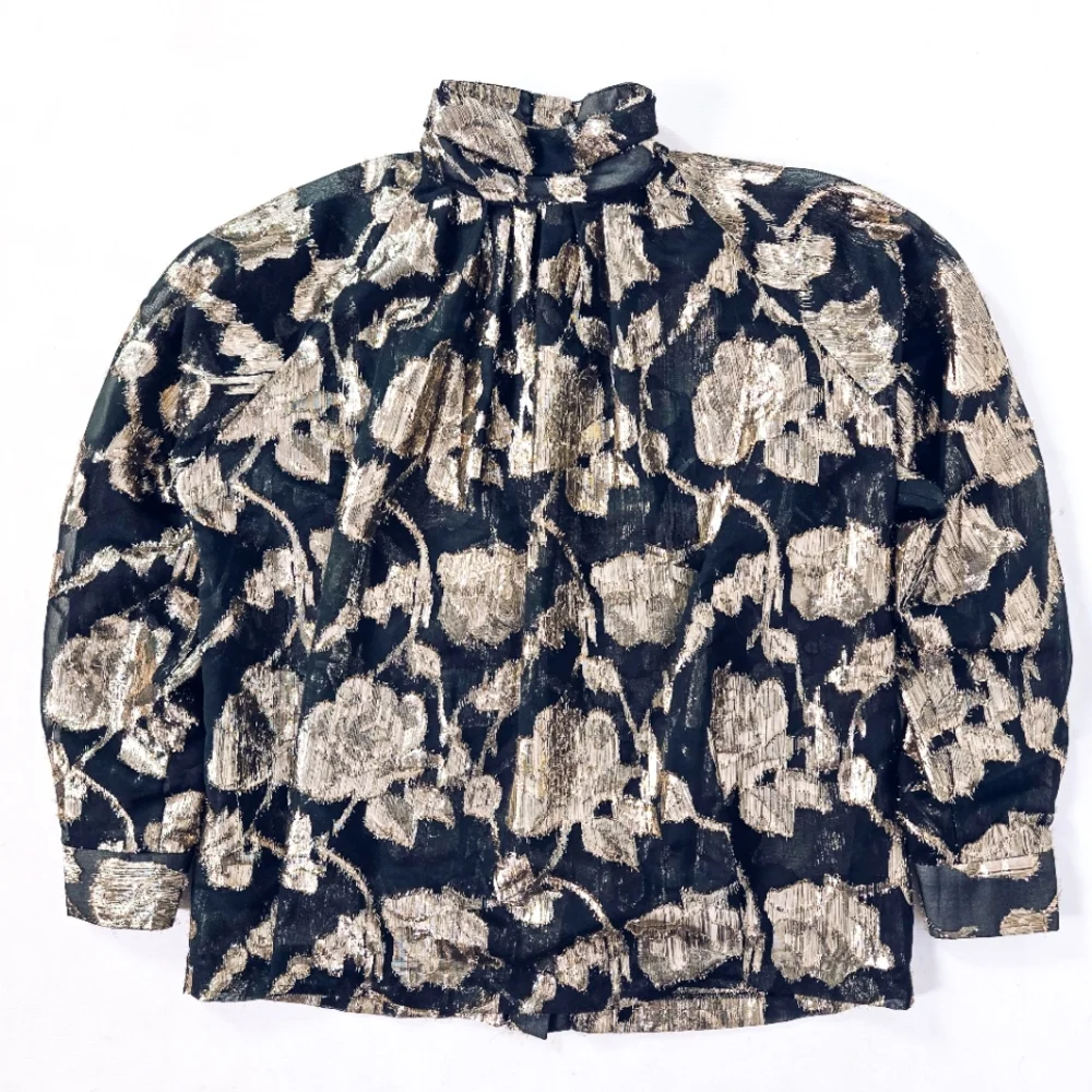 Metallic Flroal Blouse - Picture 3 of 9